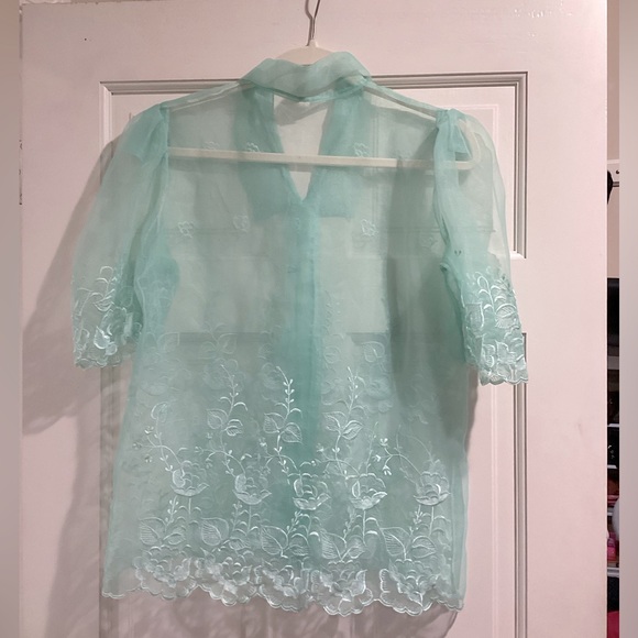 Vintage lace top in mint green/aqua with floral detail. - Picture 2 of 2